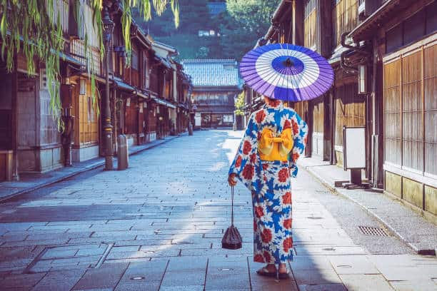 京都メンズエステ The美魔女|祇園・四条・烏丸で味わう和の癒しと上質リラクゼーション 2 istockphoto 1363546375 612x612 1